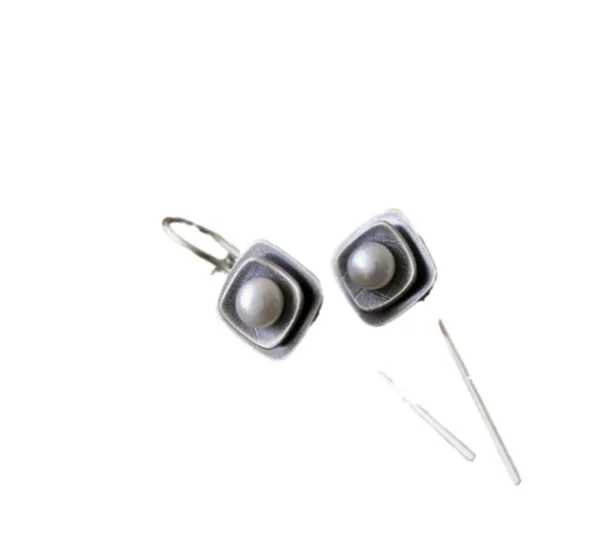 geometric square distressed pearl earrings for women - Image 5